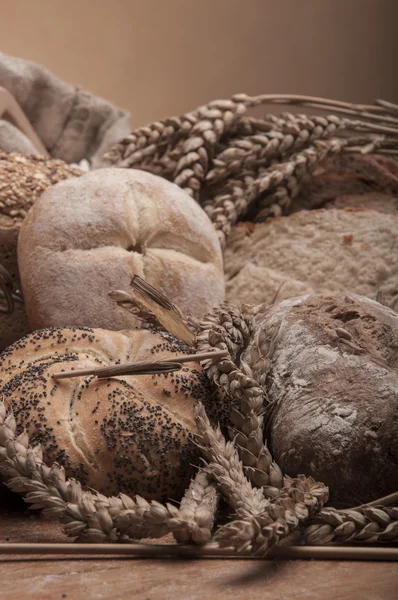 Bread with cereals and vegetables — Stock Photo, Image