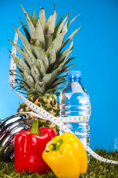 Meyve, parlak bir arka plan ile fitness Tema — Stok fotoğraf