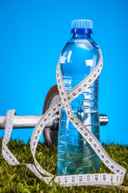 Fitness şeyler, yeşil çimen