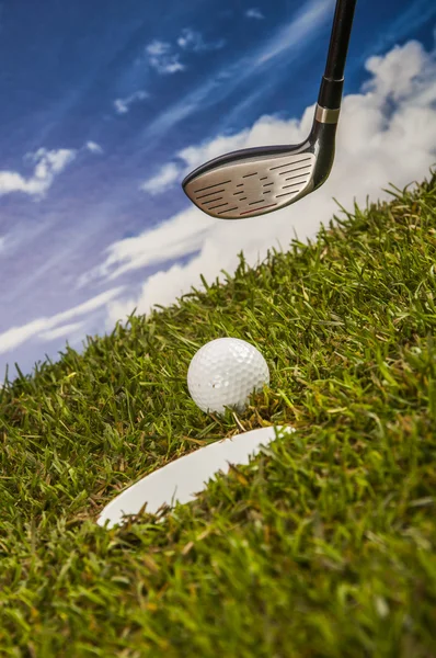 Spelet golfutrustning på gräs — Stockfoto
