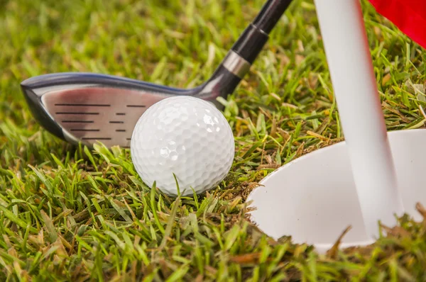Поле для гольфу, спортивне обладнання — стокове фото
