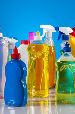 yıkama ve üzerinde mavi arka plan temizleme