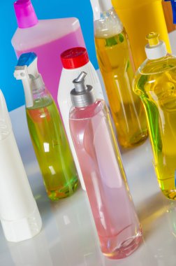 yıkama ve üzerinde mavi arka plan temizleme