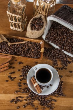 kahve çekirdekleri, ortam ışığı ile ahşap tablo