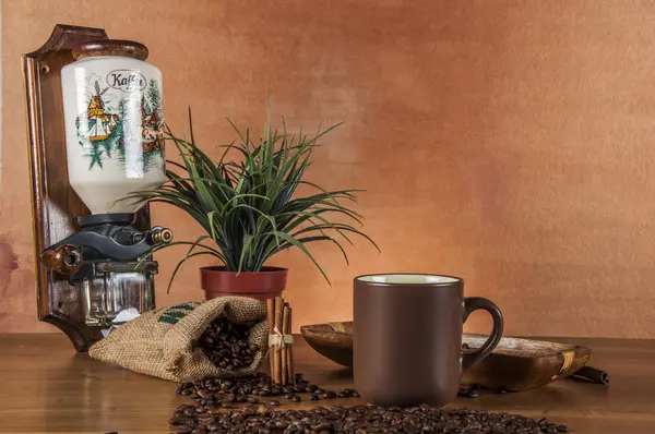 Atmosphärisches traditionelles Kaffee-Konzept — Stockfoto