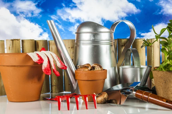 Tuinieren apparatuur met landelijke klimaat — Stockfoto