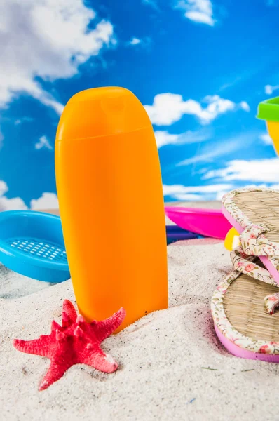 Sunny and colorful theme of summer, holidays — Stock Photo, Image