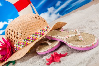 yaz plaj malzeme mavi gökyüzü arka plan ile