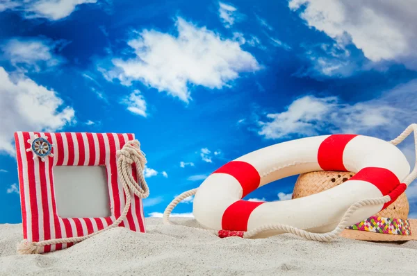 Holidays concept with bright blue sky, white sand — Stock Photo, Image