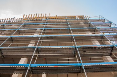 Beton binalı inşaat alanı