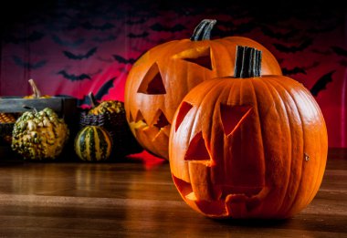 scary halloween pumpkins ile renkli sonbahar Tema