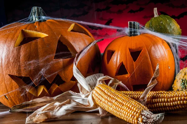 Gruselige Halloween-Kürbisse, Halloween-Thema — Stockfoto