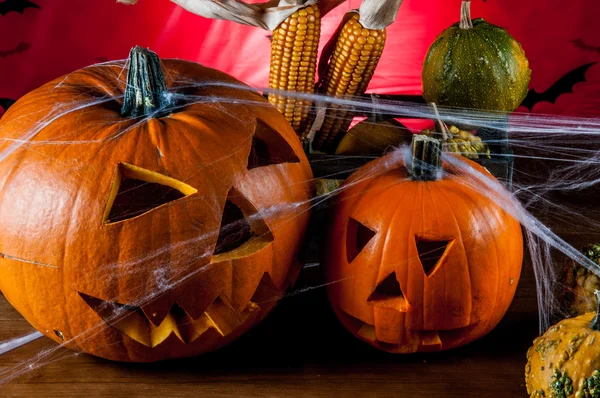 Skrämmande Halloweenpumpor, halloween-tema — Stockfoto