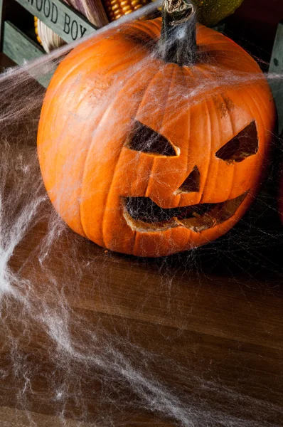 Karanlık halloween pumpkins ile kavramı — Stok fotoğraf