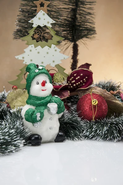 Decorações de Natal brilhantes com coisas de Natal — Fotografia de Stock