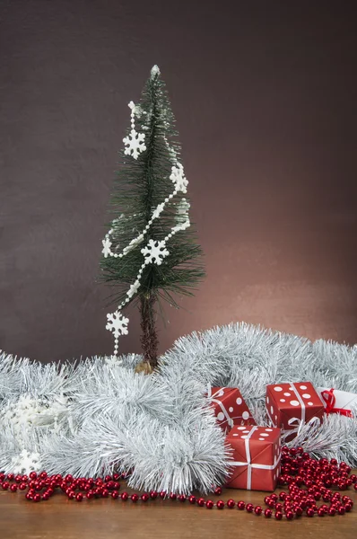 Winterthema mit Weihnachtsdekoration, stimmungsvolles Licht — Stockfoto