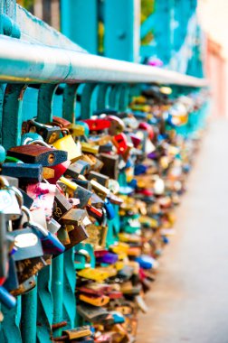 güneşli bir gün güzel eski şehirde