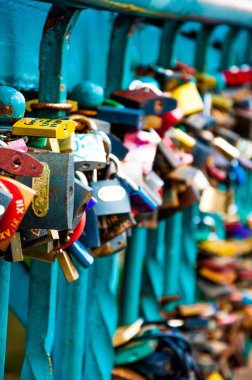 güneşli bir gün güzel eski şehirde