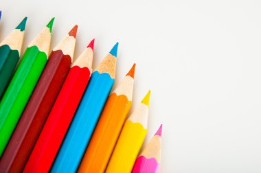 izole renkli kalemler, beyaz arka plan