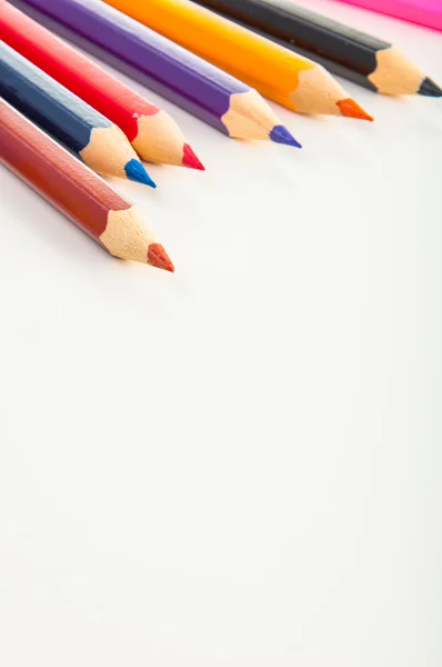 Variété de crayons de couleur en bois, isolés — Photo