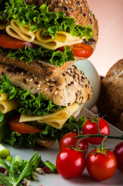 Здоровый и натуральный сэндвич — стоковое фото