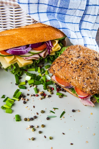 Tema natural de sándwich con ingredientes orgánicos —  Fotos de Stock