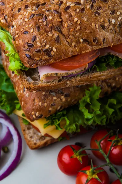 Lekkere, natuurlijke lunch — Stockfoto