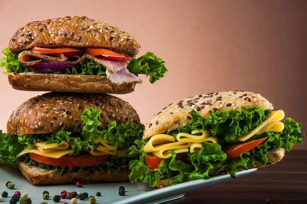 Almoço saudável natural com sanduíche — Fotografia de Stock