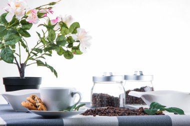 kahve ve mutfak masa ile ev concept