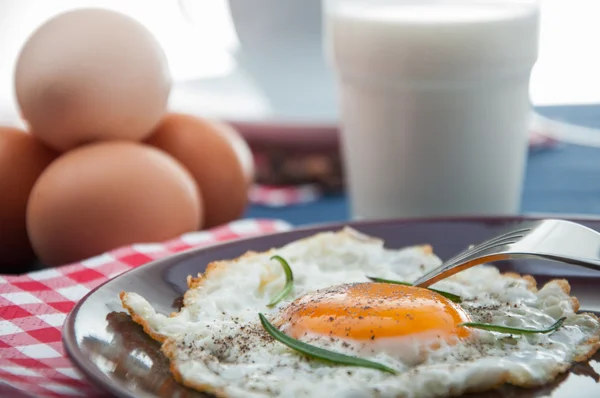 Vroege ochtend in traditionele keuken — Stockfoto