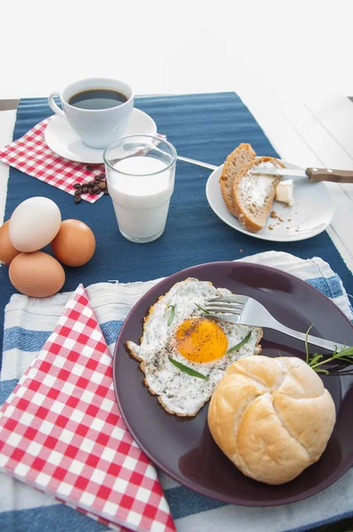 Zacht licht ontbijt concept — Stockfoto