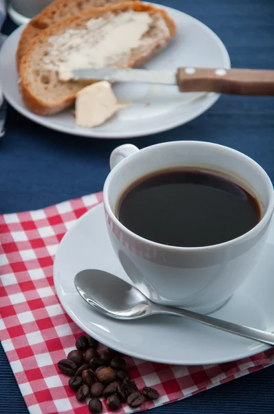 Concept lumineux de petit déjeuner avec oeuf — Photo