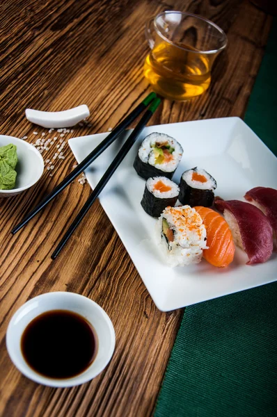 健康的でおいしい寿司日本海の幸 — ストック写真