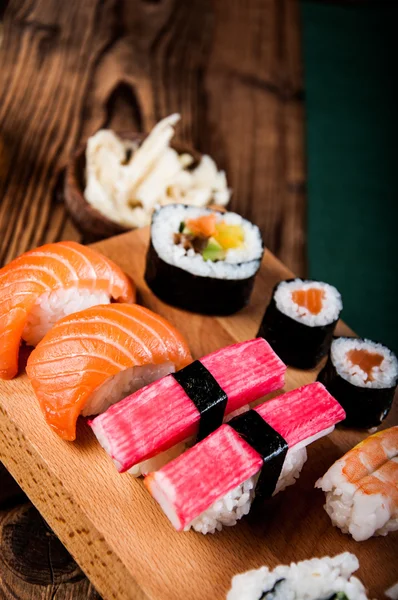 Japanse zeevruchten, sushi set — Stockfoto