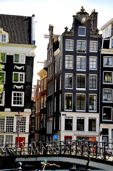 Cidade velha maravilhosa de Amsterdã, Naderlands — Fotografia de Stock