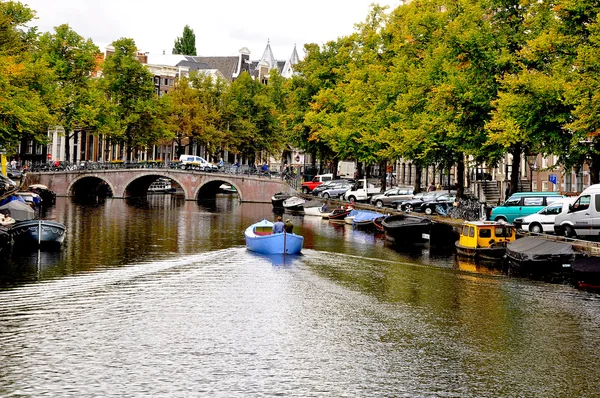 Cidade velha maravilhosa de Amsterdã, Naderlands — Fotografia de Stock