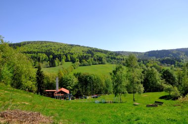 Polonya güneyinde dağ silsilesi
