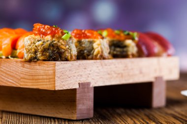 tahta masada suşi Japon kompozisyonu