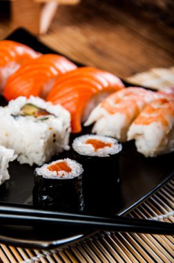 Japon taze sushi seti