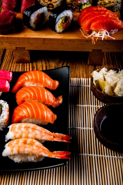Красочная японская тема с суши — стоковое фото
