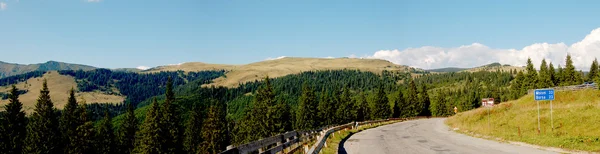 Vue colorée sur la montagne — Photo