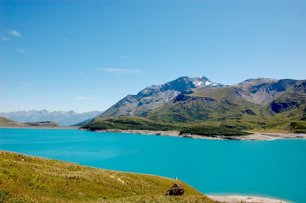 Paesaggio alpino naturale delle montagne — Foto Stock