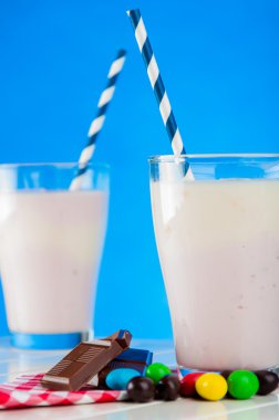 doygun zemin üzerine tatlı sevindirdi