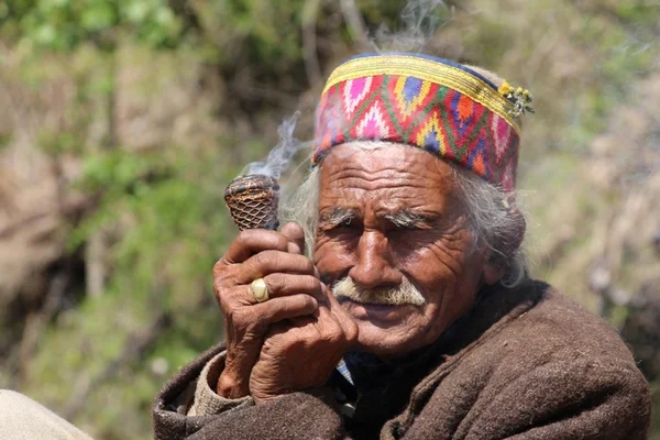 Parvati Vale, Indien, Chilum-Rauchen, — Stockfoto