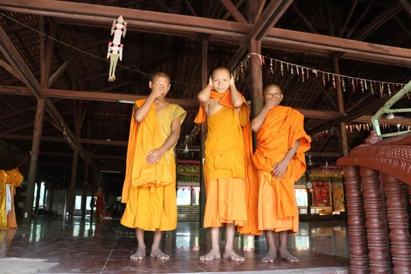 Mnich,, Birmy — Zdjęcie stockowe