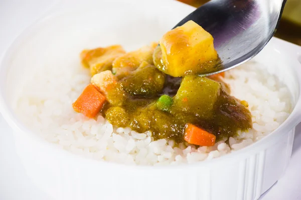 Leve comida, curry Massaman tailandês com arroz — Fotografia de Stock