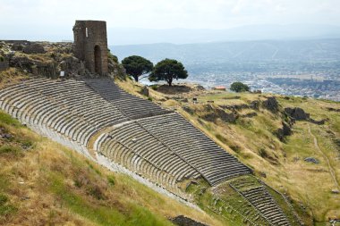 pergamon acropolis amfitiyatro