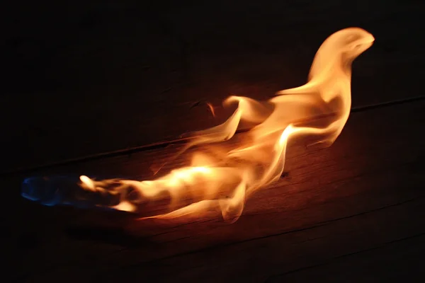 Flamme sur un bois — Photo