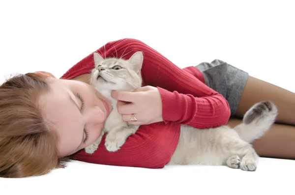 Fata frumoasa cu o pisica . — Fotografie, imagine de stoc