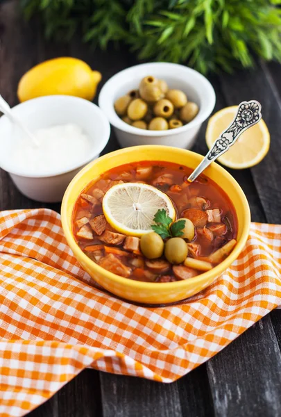 Soupe de viande chaude et de légumes — Photo